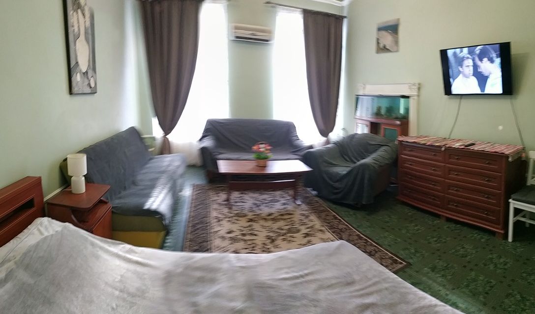 Подобова оренда одн.кв.біля БОМБОСХОВИЩА в.Троїцька вільна 13.08
