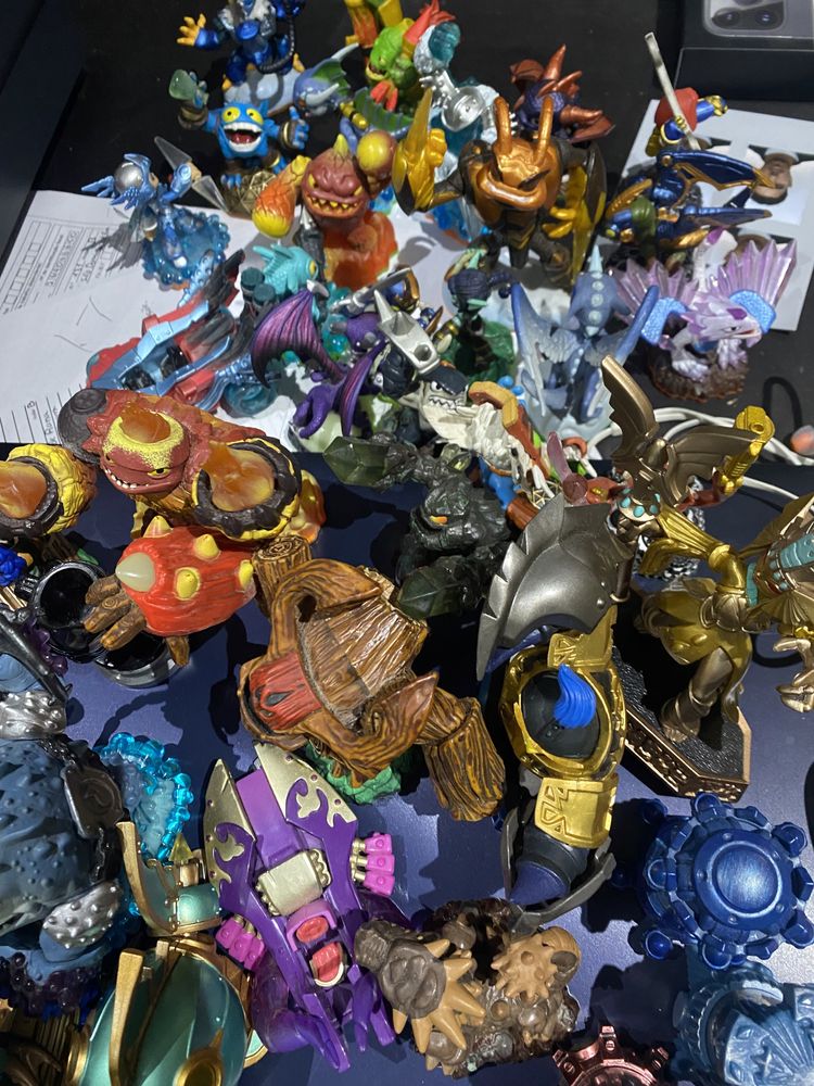 Skylanders e acessórios