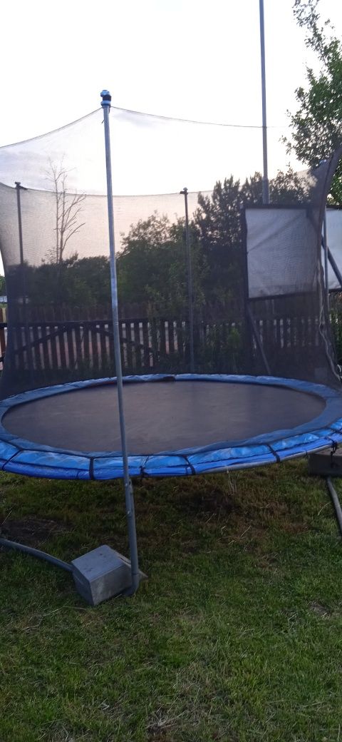 Duża trampolina zapraszam