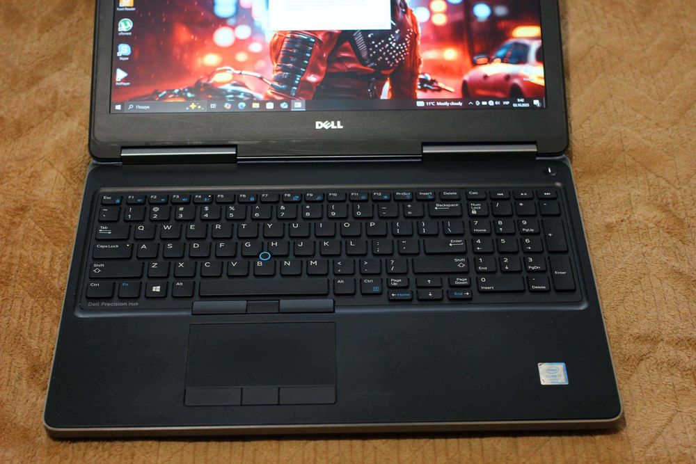 DELL 7510/i7-6820HQ/Radeon R9 M375X 2GB/16GB/SSD512/АКБ4ч/15 ipsFHD