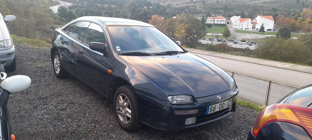 Mazda 323f, carro TOP
