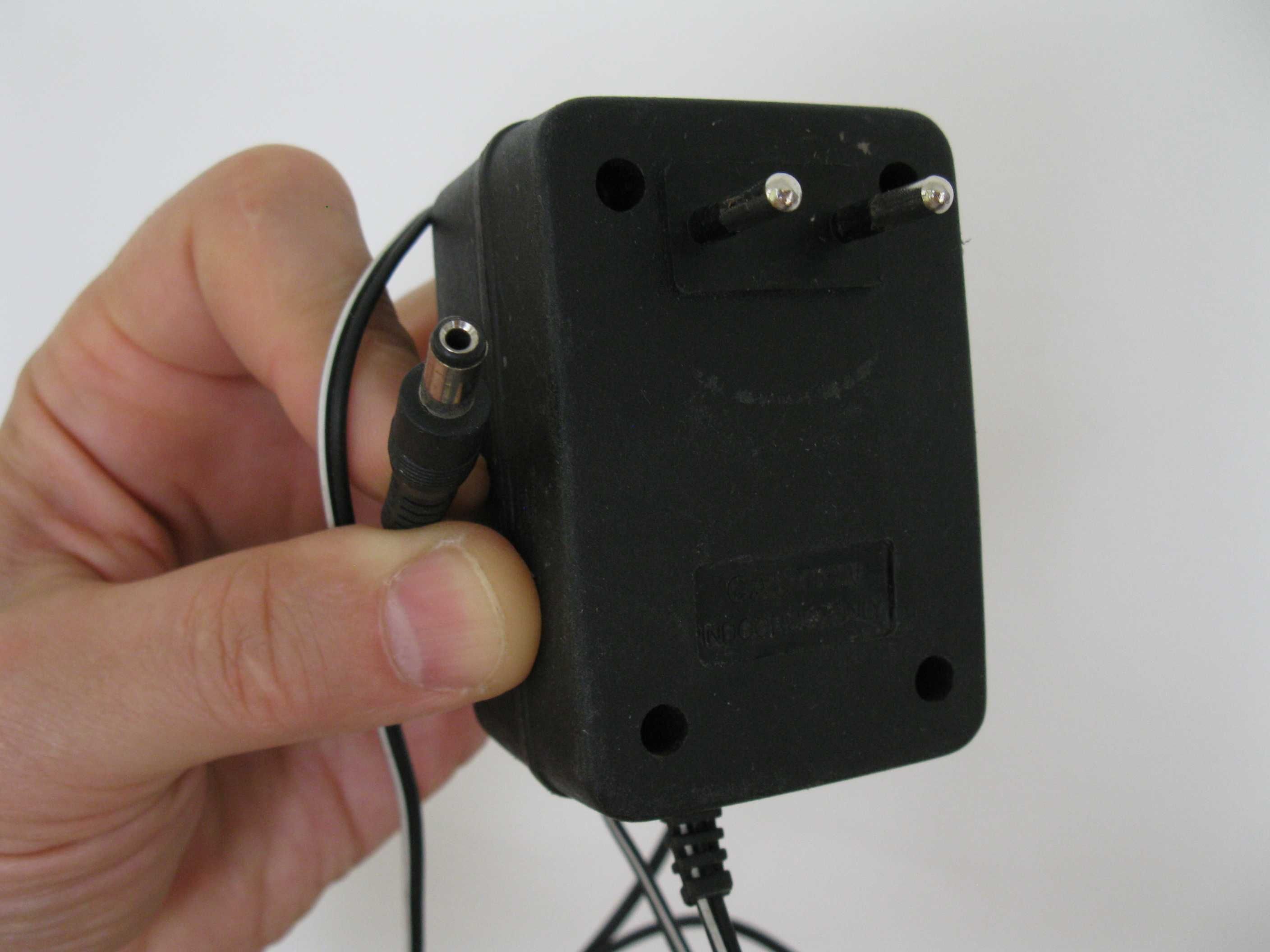блок питания  на 9V 1.2A  For Mega Drive адаптер питания