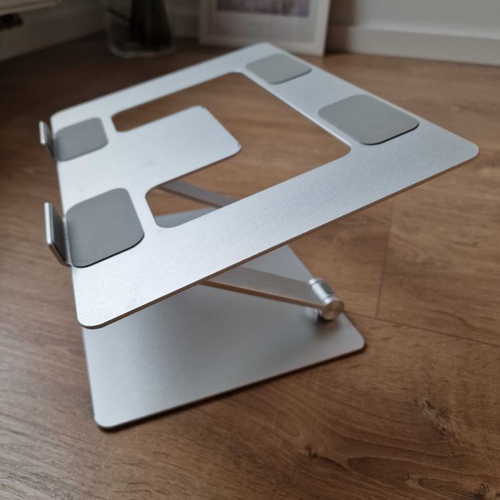 Stojak na laptopa Macbook'a 17 podstawka stolik uchwyt składany regulo