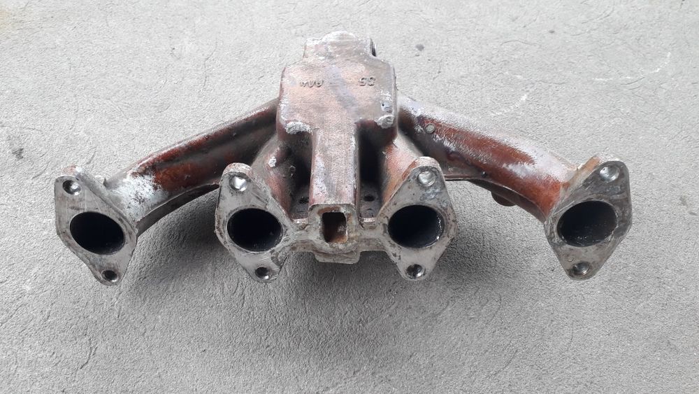 Колектор впускний Москвич.