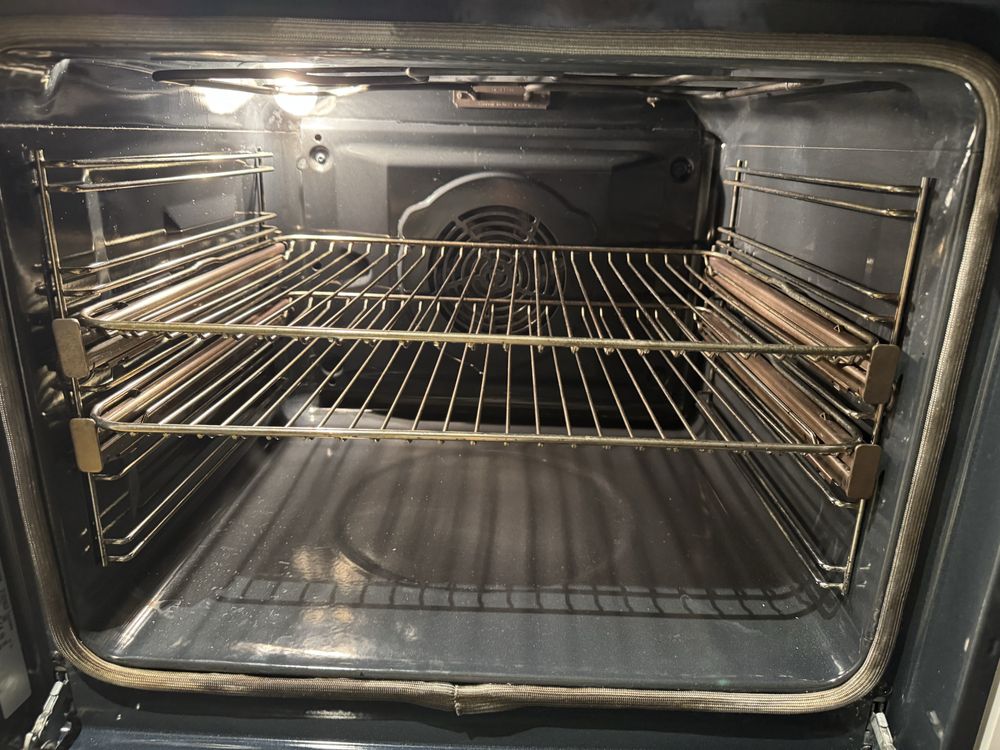 Forno pirolítico como novo com 5 anos de garantia