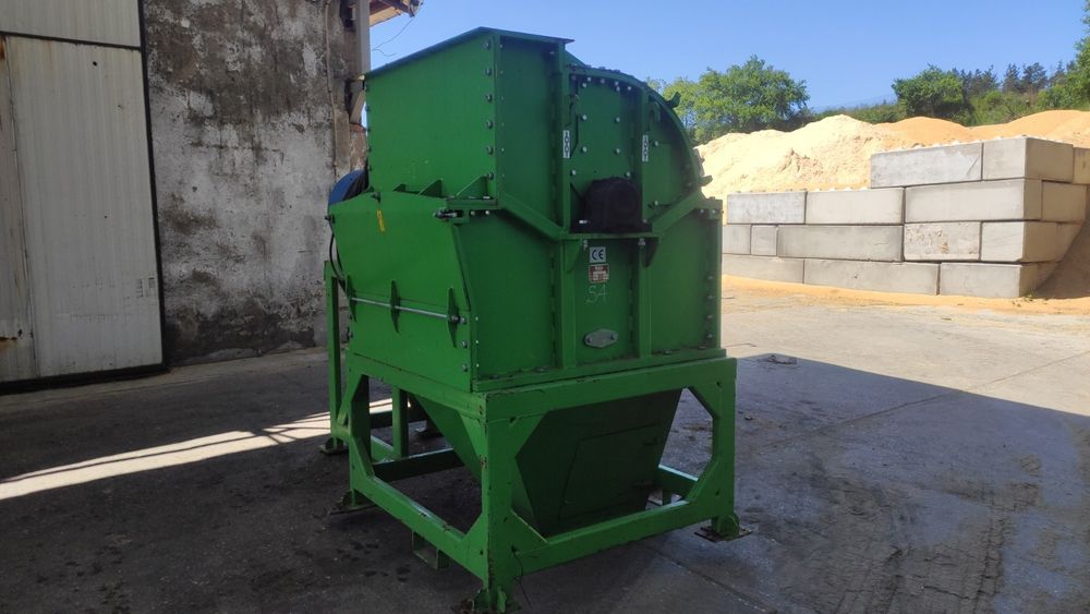 Młyn bijakowy do trocin zrębki 75kW