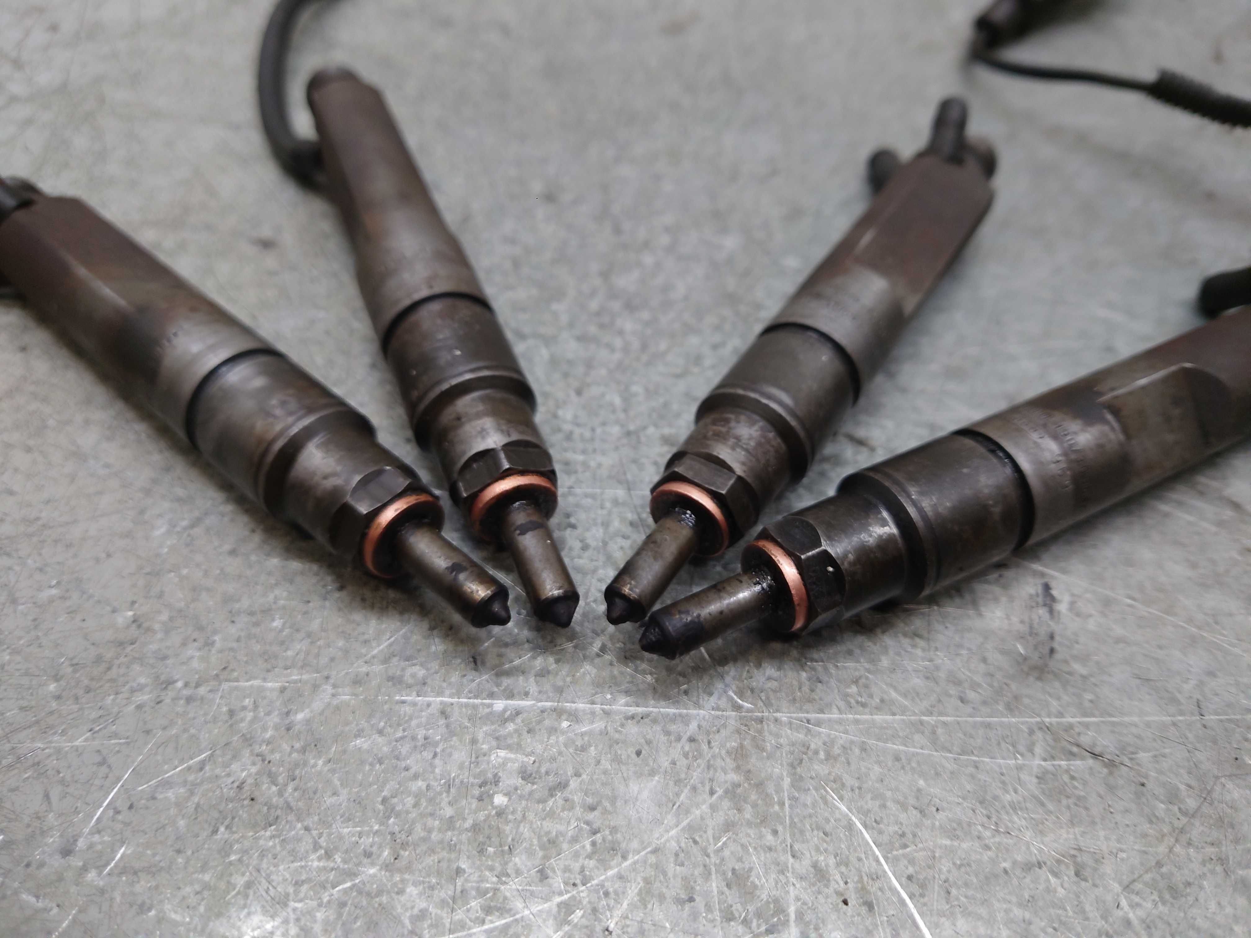 VW Passat Golf IV Audi A3 8L A4 B5 1.9 TDI Wtryskiwacz Wtrysk