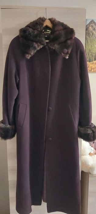 Płaszczyk jesienno-zimowy z futerkiem