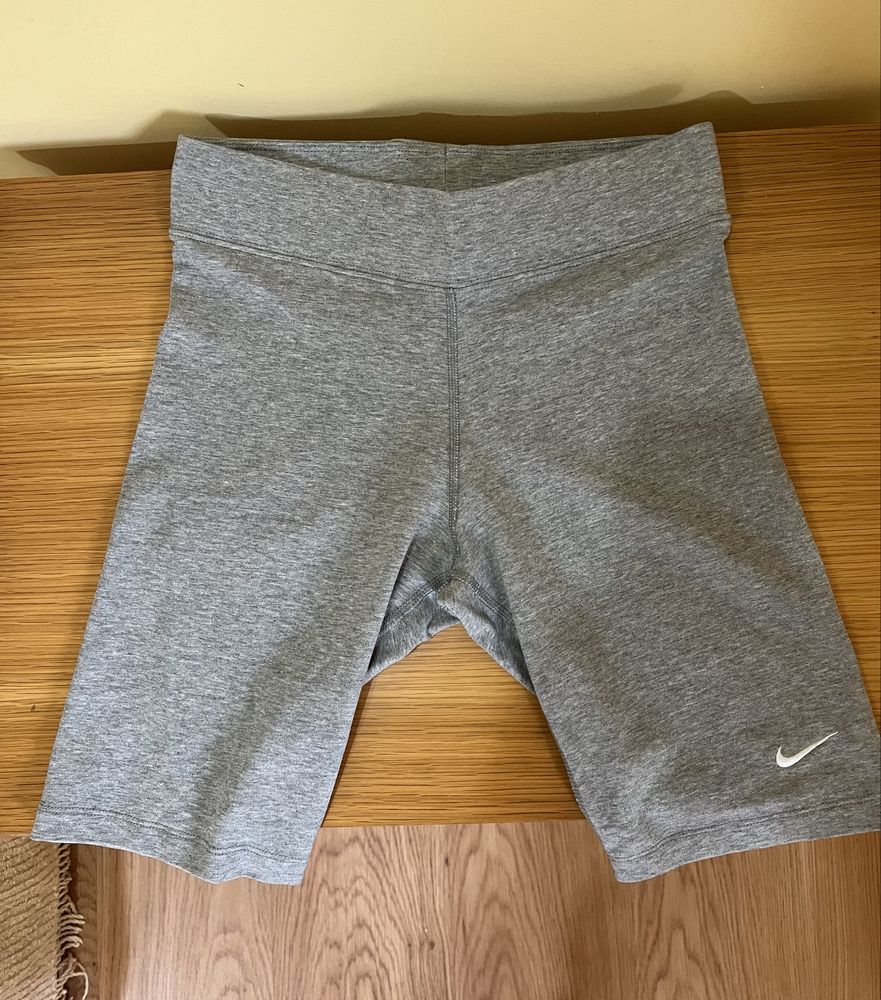 Calções Nike ‘Essential’