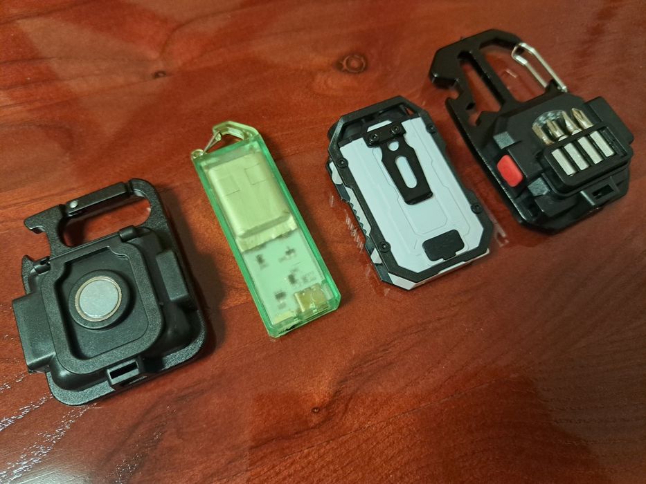 Брелок ліхтарик наключник edc безпека для дитини