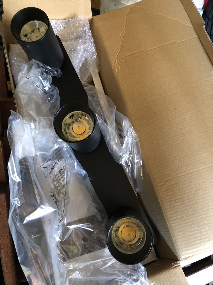 Lampa, spot sufitowy 3 źródła regulowana