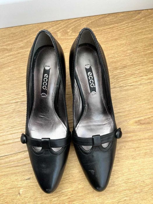 Жіночі шкіряні туфлі Ecco city bristol petit strap 37 розмір