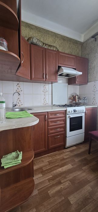 Оренда 3 кімнатної квартири на 15 мікрорайоні