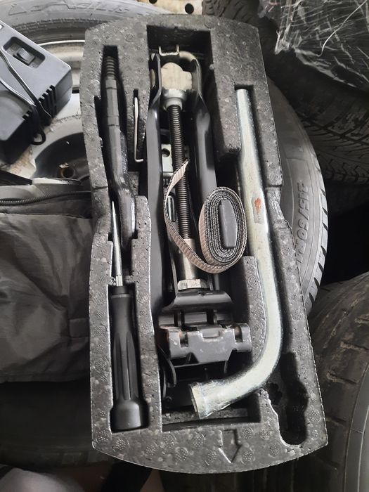 Органайзер запасного колеса шкода сеат фольксваген ауді