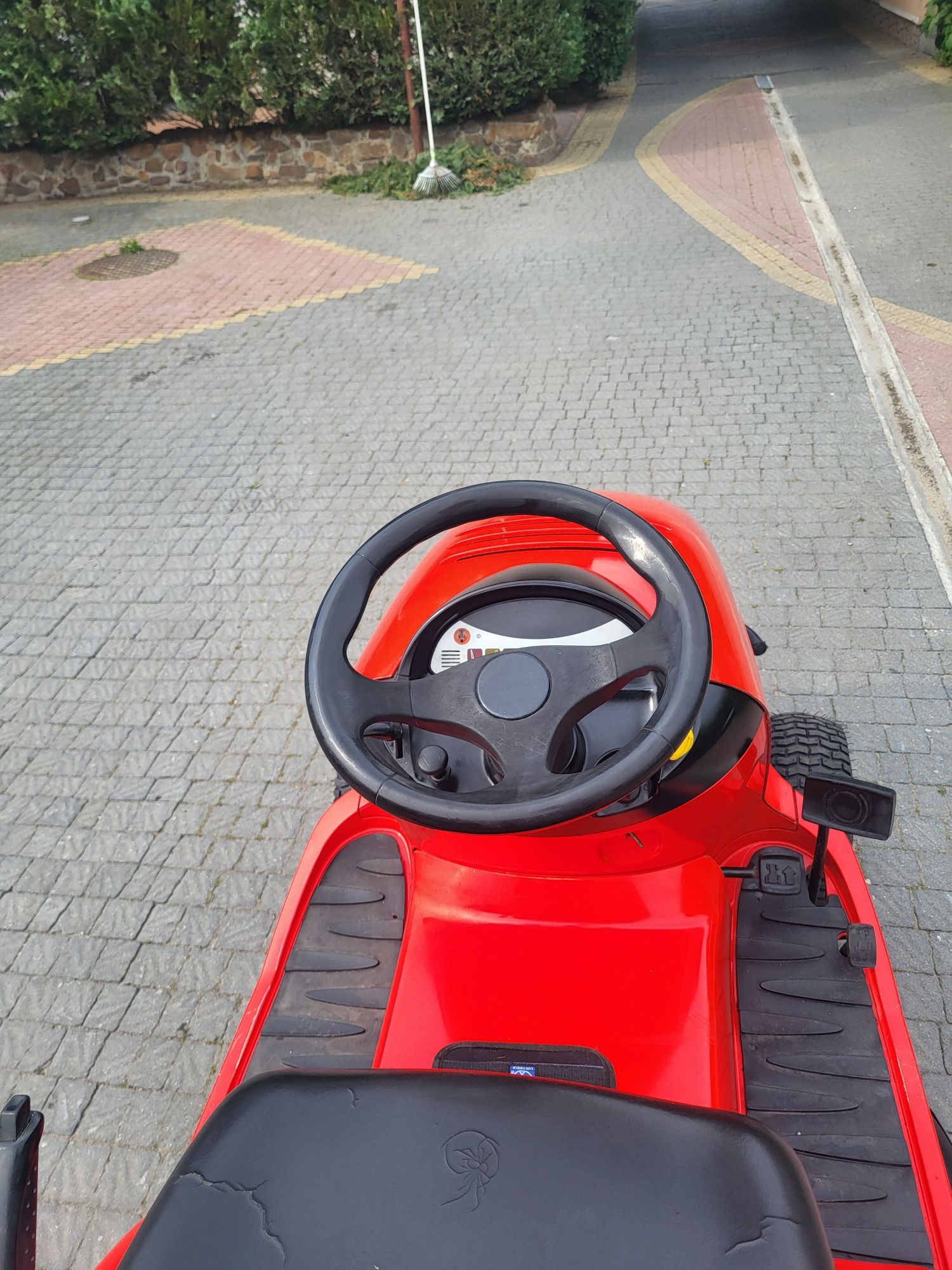 Traktorek kosiarka z koszem Honda 2417 pompa olejowa