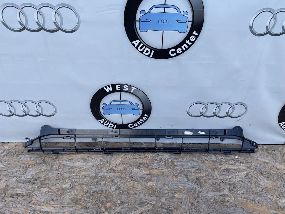 Audi Q5 80A решітка центральна нижня ауді ку5 решітка переднього бампе
