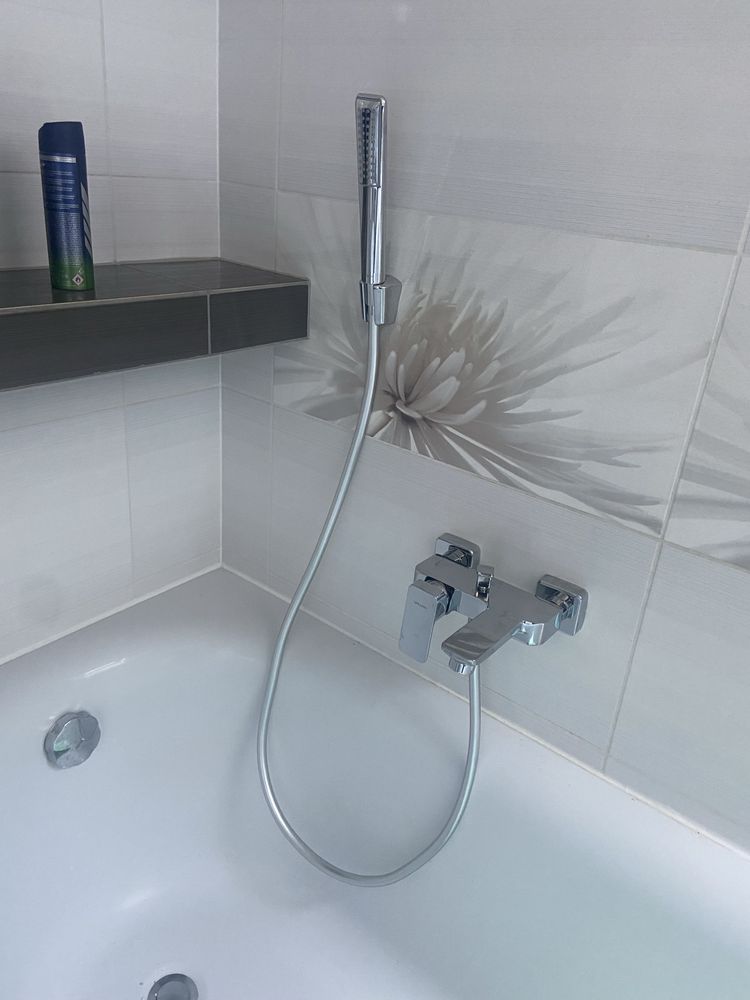 Bateria wannowa mieszaczowa Valvex chrom plus wąż ze słuchawką