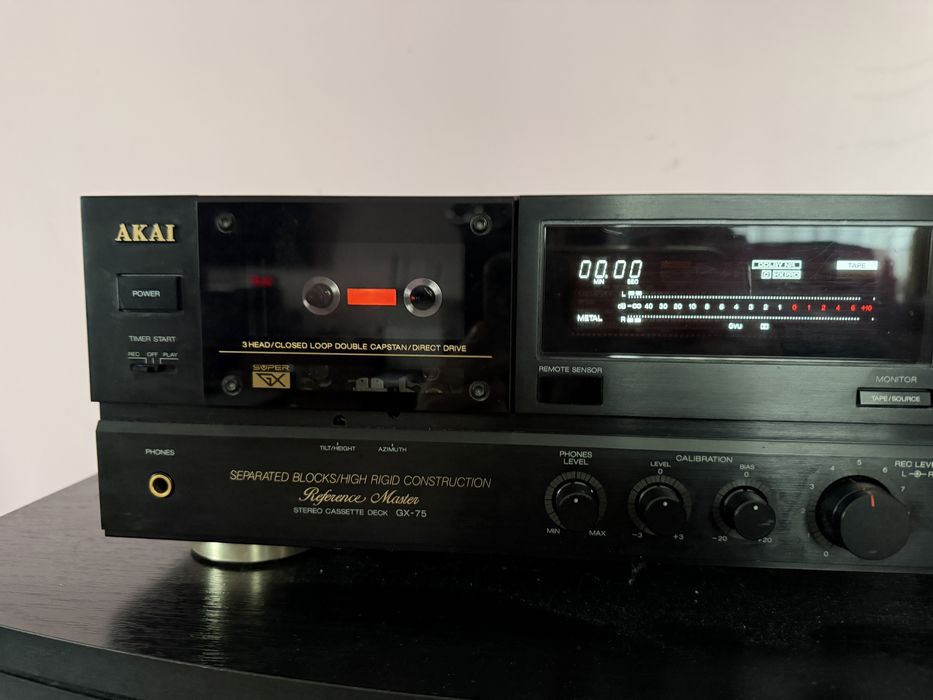 Касетна дека Akai GX 75