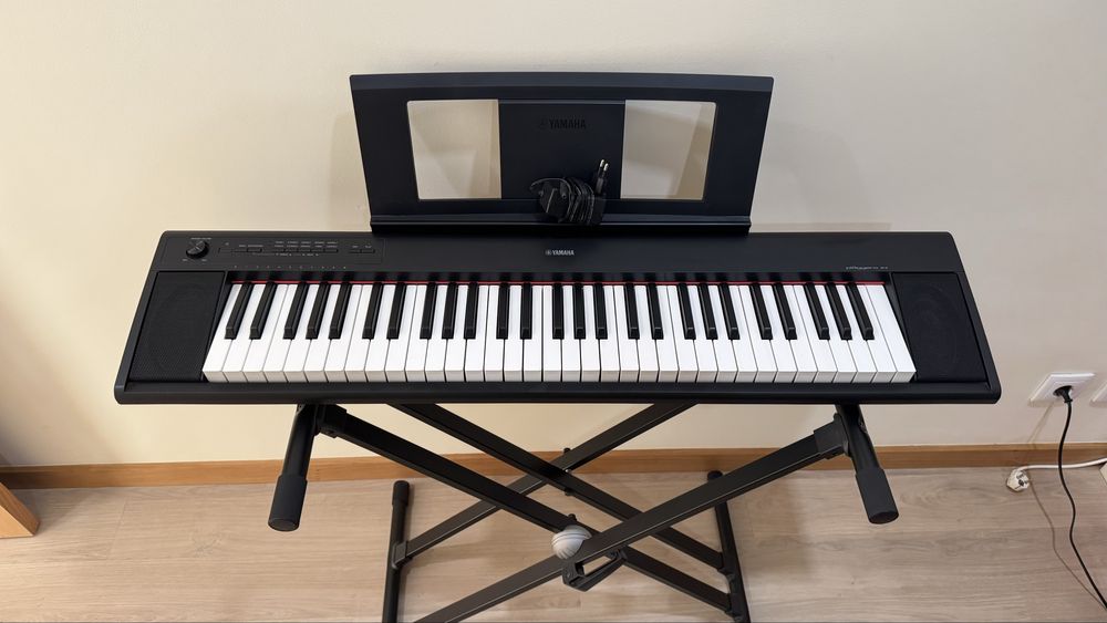 Teclado digital Yamaha como novo com suporte