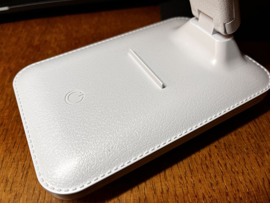 Лампа настільна акумуляторна