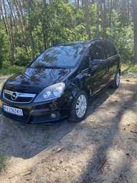 Opel Zafira.     .