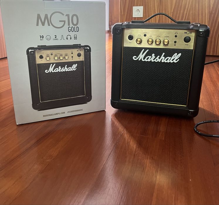 Guitarra Fender Squier Stratocaster + amp