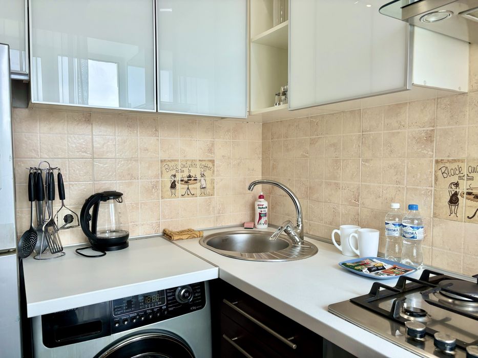 (9)Квартира подобово з Джакузі проспект Науки 24 М.Наукова Госпіталь