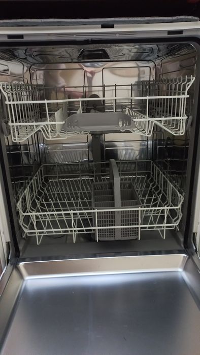 Посудомийна машина