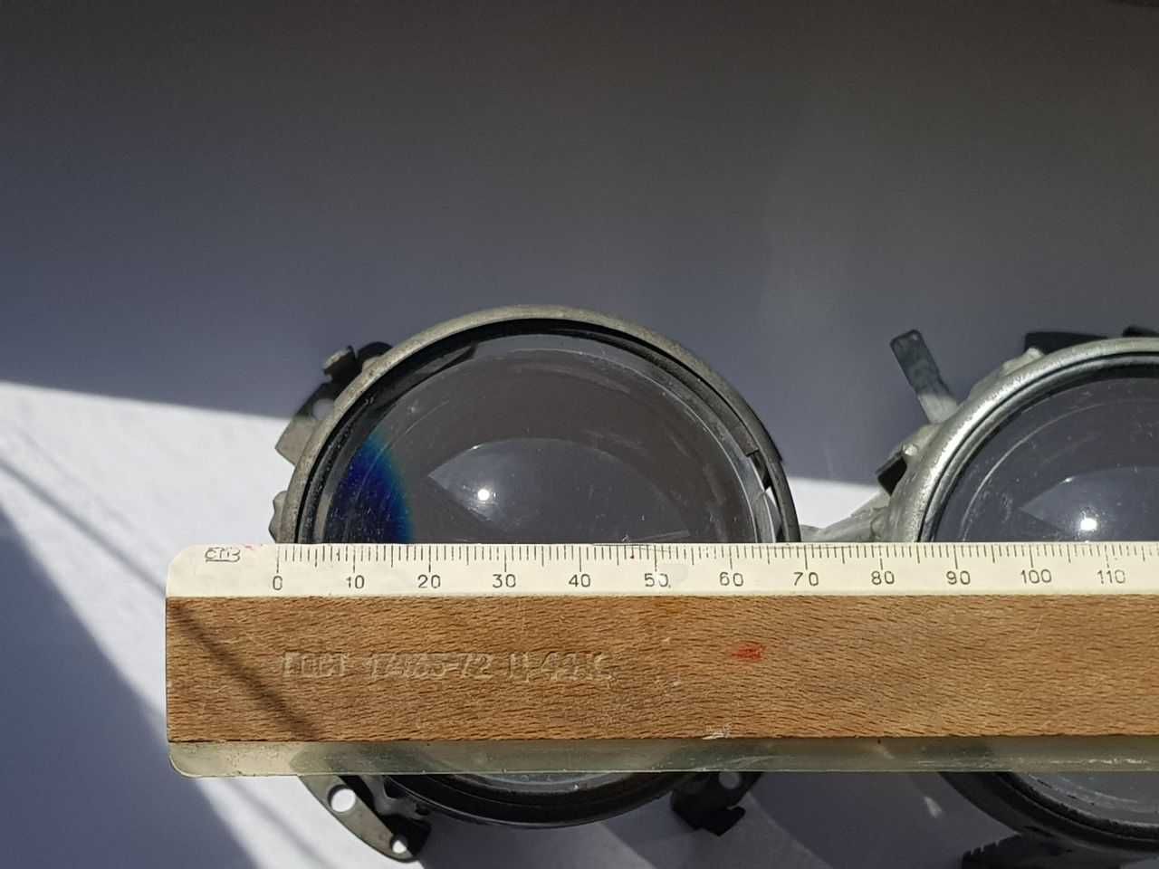 Лінзи линзы в фари туманки 70 мм HELLA
