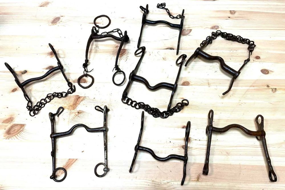 Freios ou grilhões antigos, para decoração