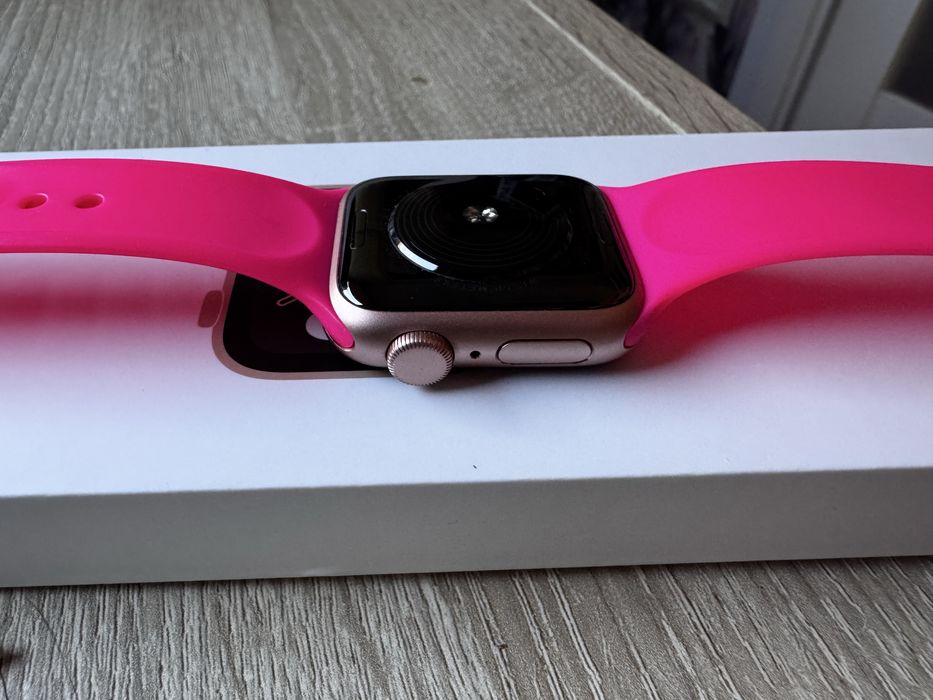 Apple Watch SE uszkodzony – wszystko działa