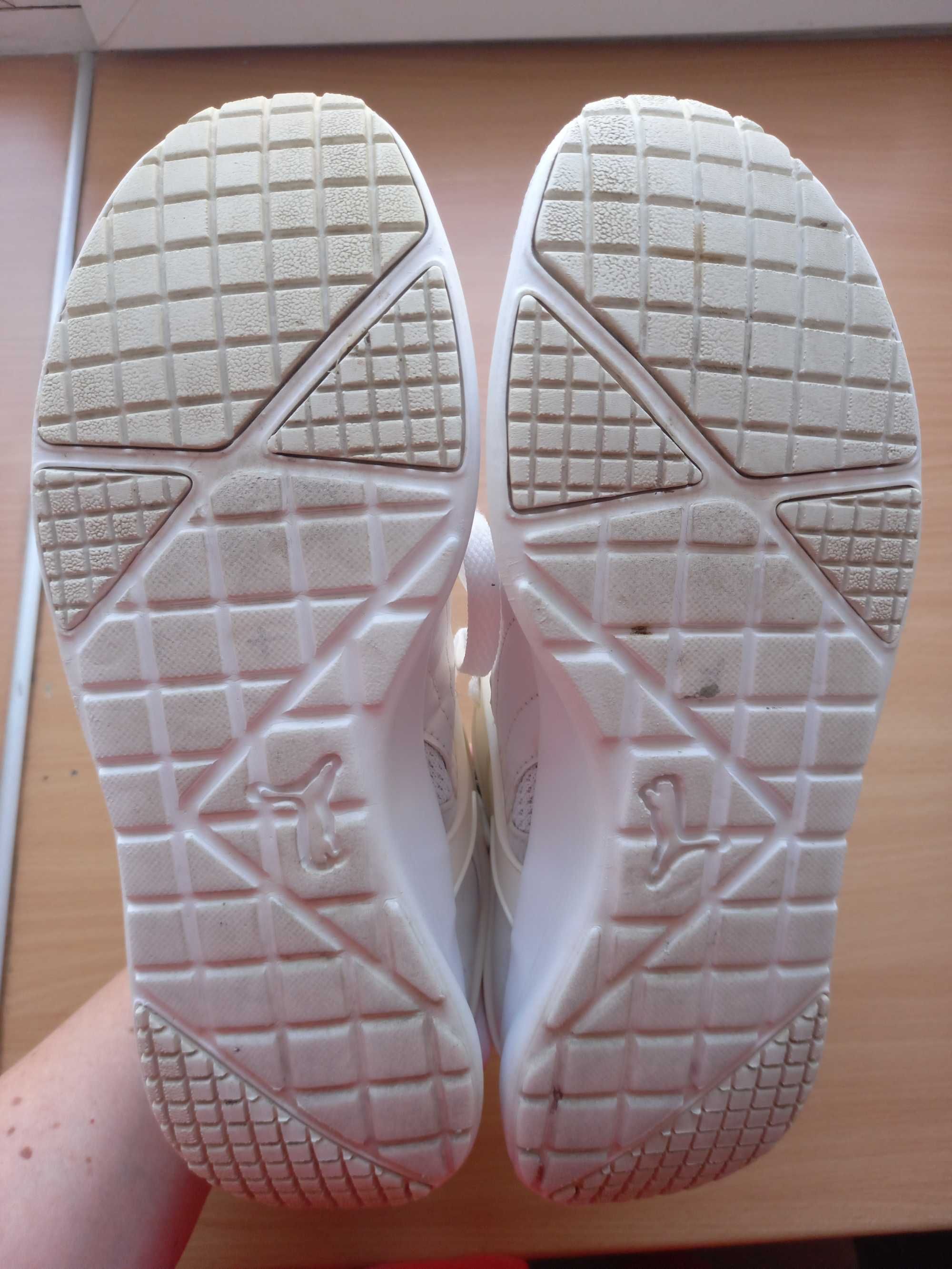 Кроссовки женские Puma  оригинал 40,5 р-ра