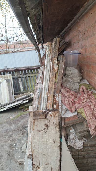 Старі віконні рами