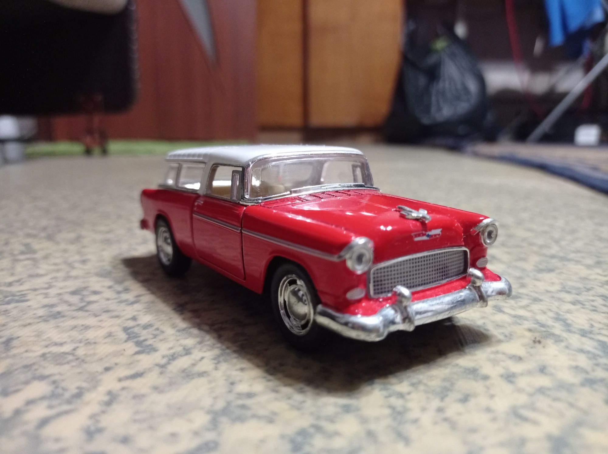 Машинка 1955 Chevy Nomad (KINSMART)