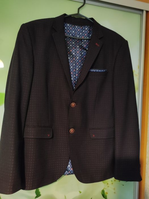 Гарний піджак ХХЛ