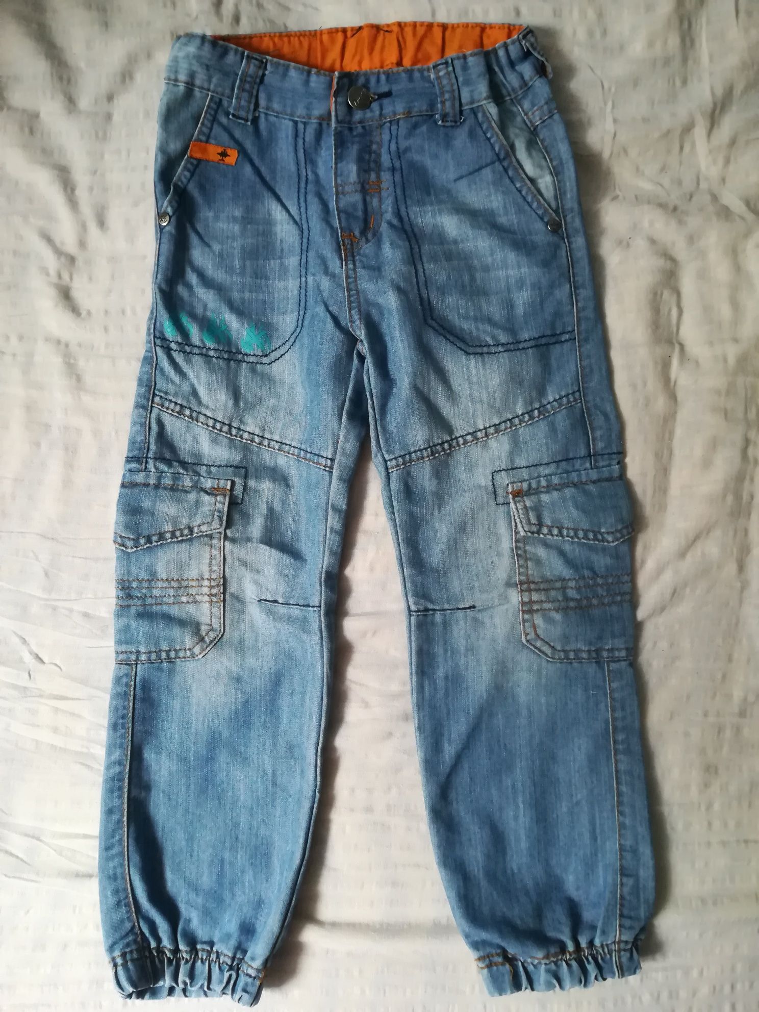 Spodnie jeans 116 i swetry rozm. 110