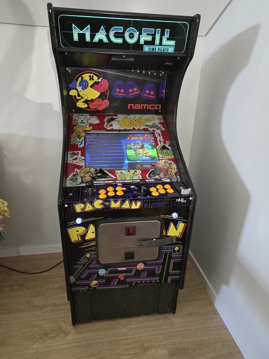 Maquina arcade pac man muito estimada,tudo a funcionar