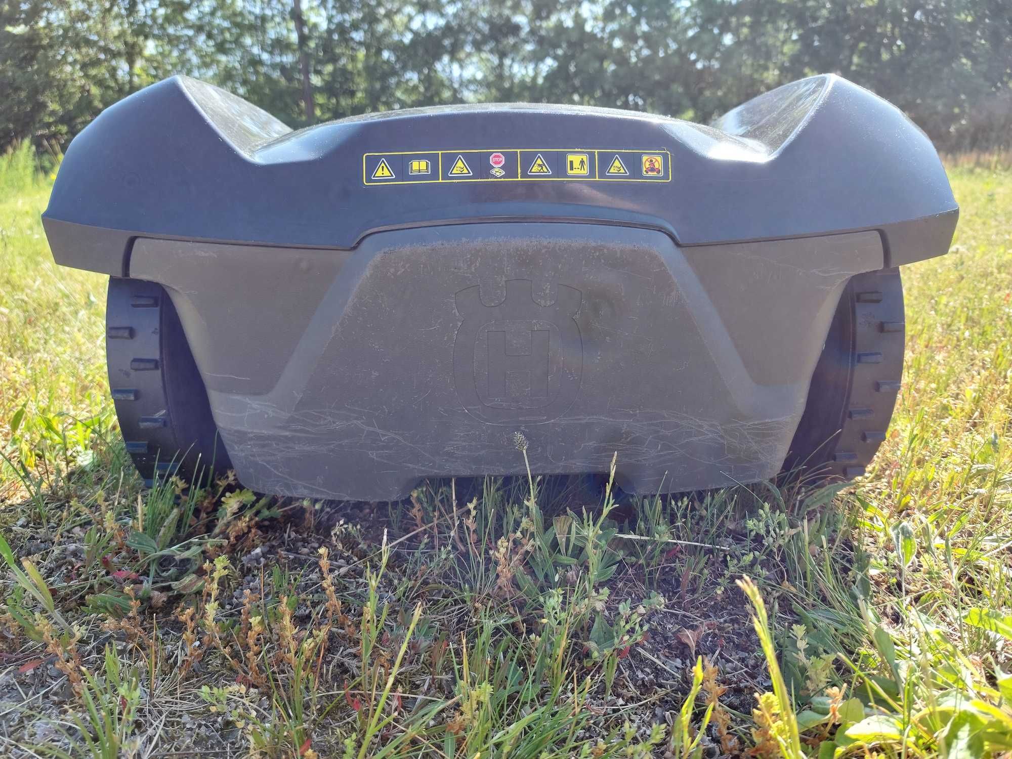 Robot koszący - automower Husqvarna 420. Kosiarka
