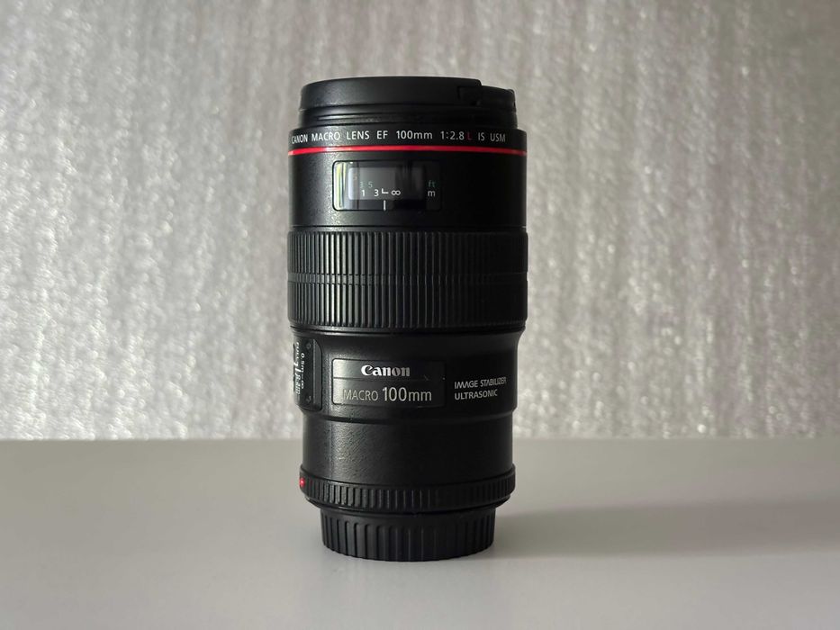 Canon EF 100mm f2.8 Macro