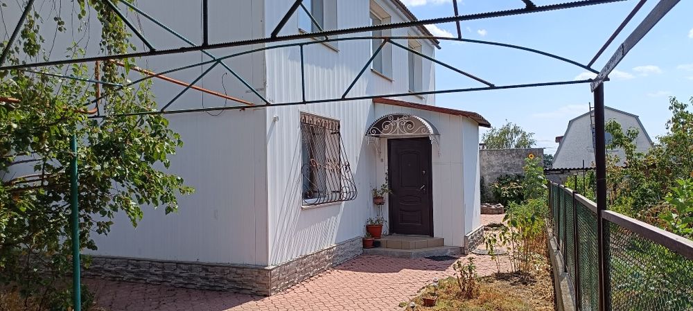 Продам отличный двухэтажный дом Заводской район