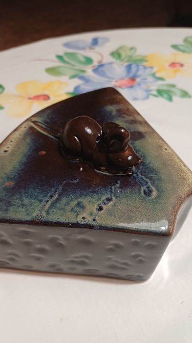 Ceramiczny  pojemnik na ser