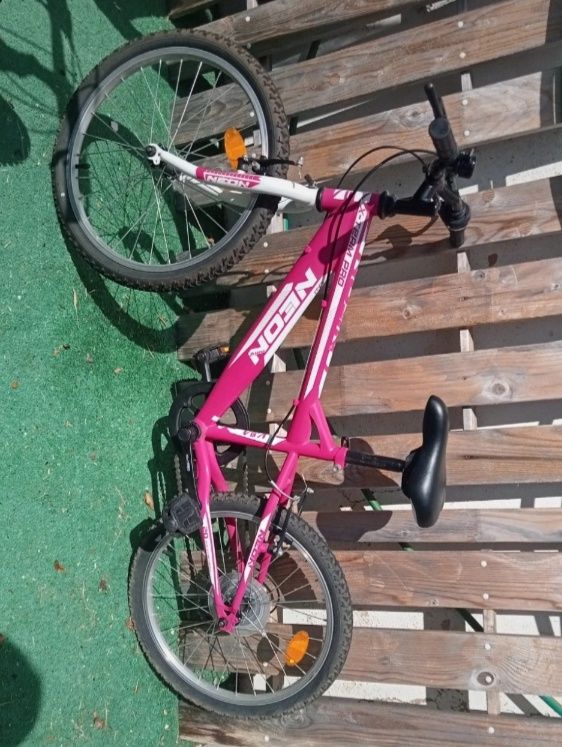Bicicleta com pouco uso