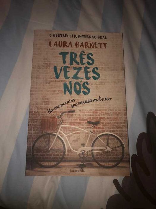 Livro Três Vezes Nós - Laura Barnett