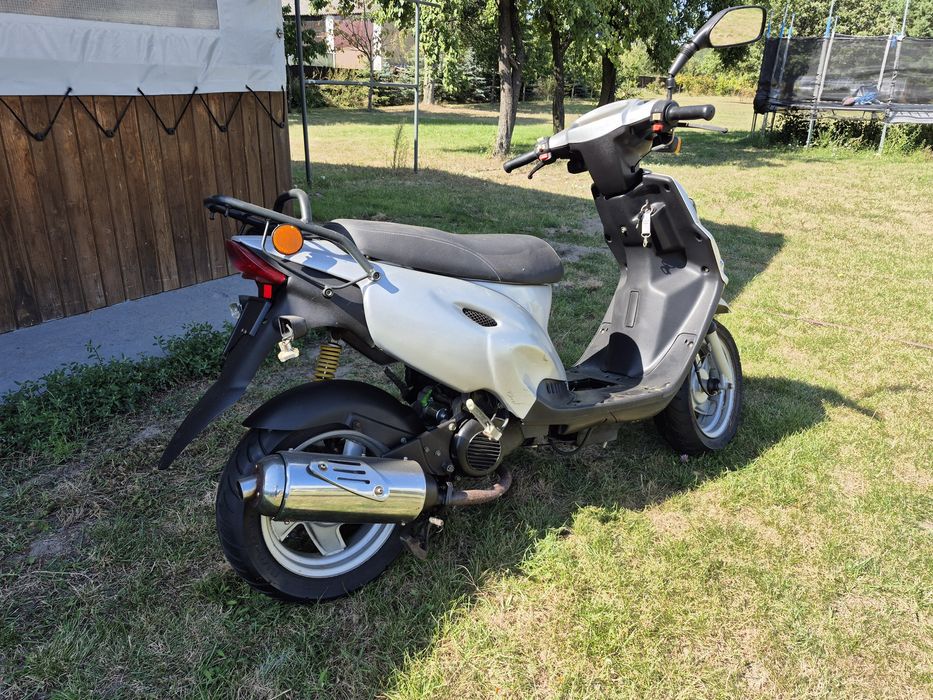 Skuter  cpi ( uszkodzony )