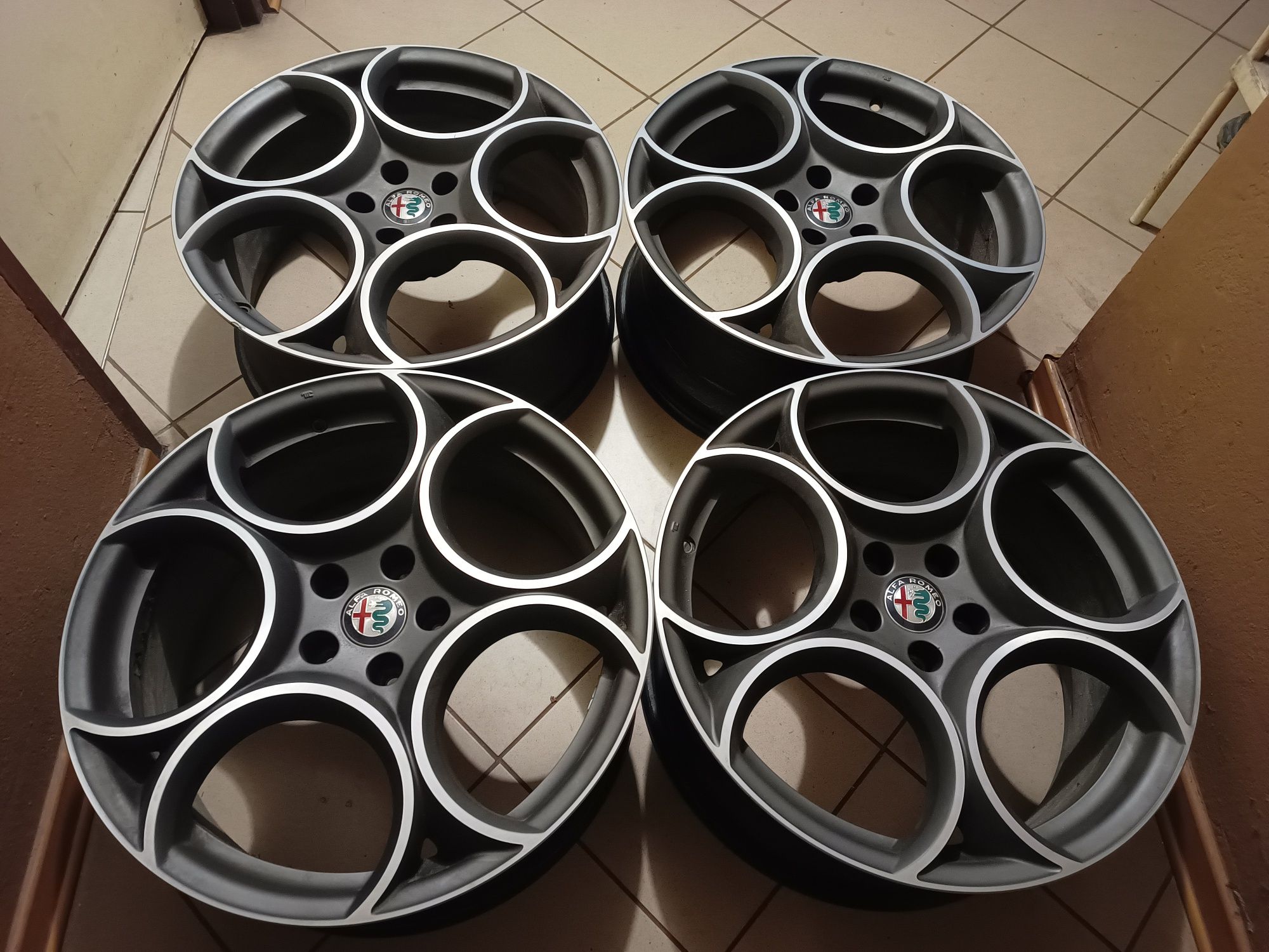 Felgi 5x110 19 Alfa Romeo Giulia Veloce Stelvio 159 Ti Brera