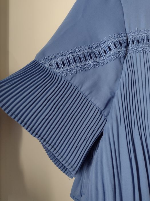 Vestido Morgan - Festa / Cerimônia

Tamanho 40

Usado 1 vez