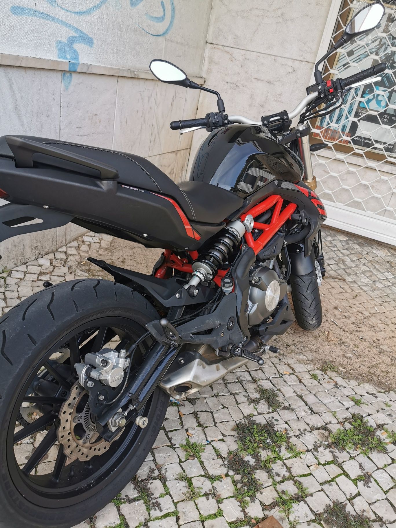Benelli 302s ABS (Carta A2)