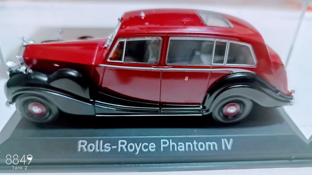 Модели Rolls Royce . масштаб 1:43 , 1:24 .