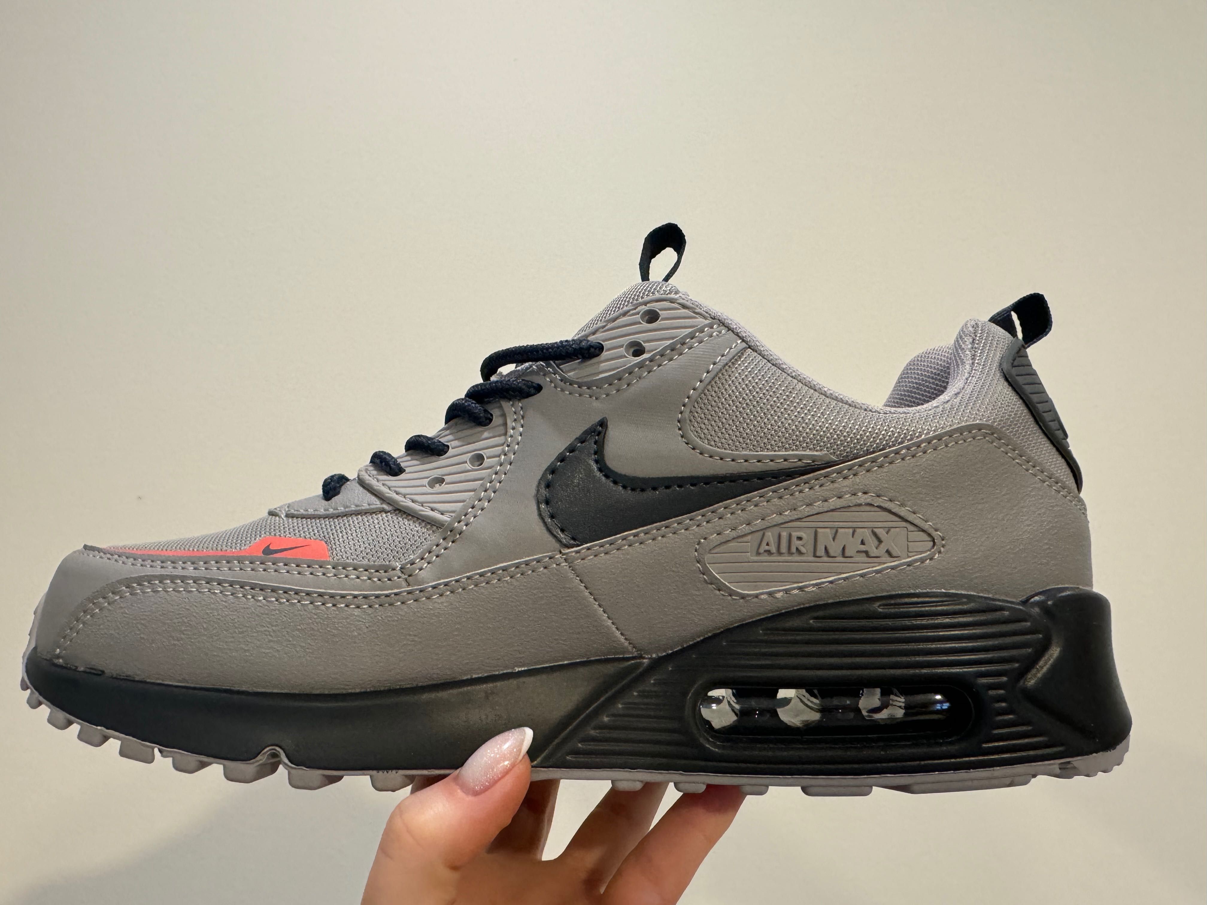 Buty Nike Air Max 90 Surplus r. 43