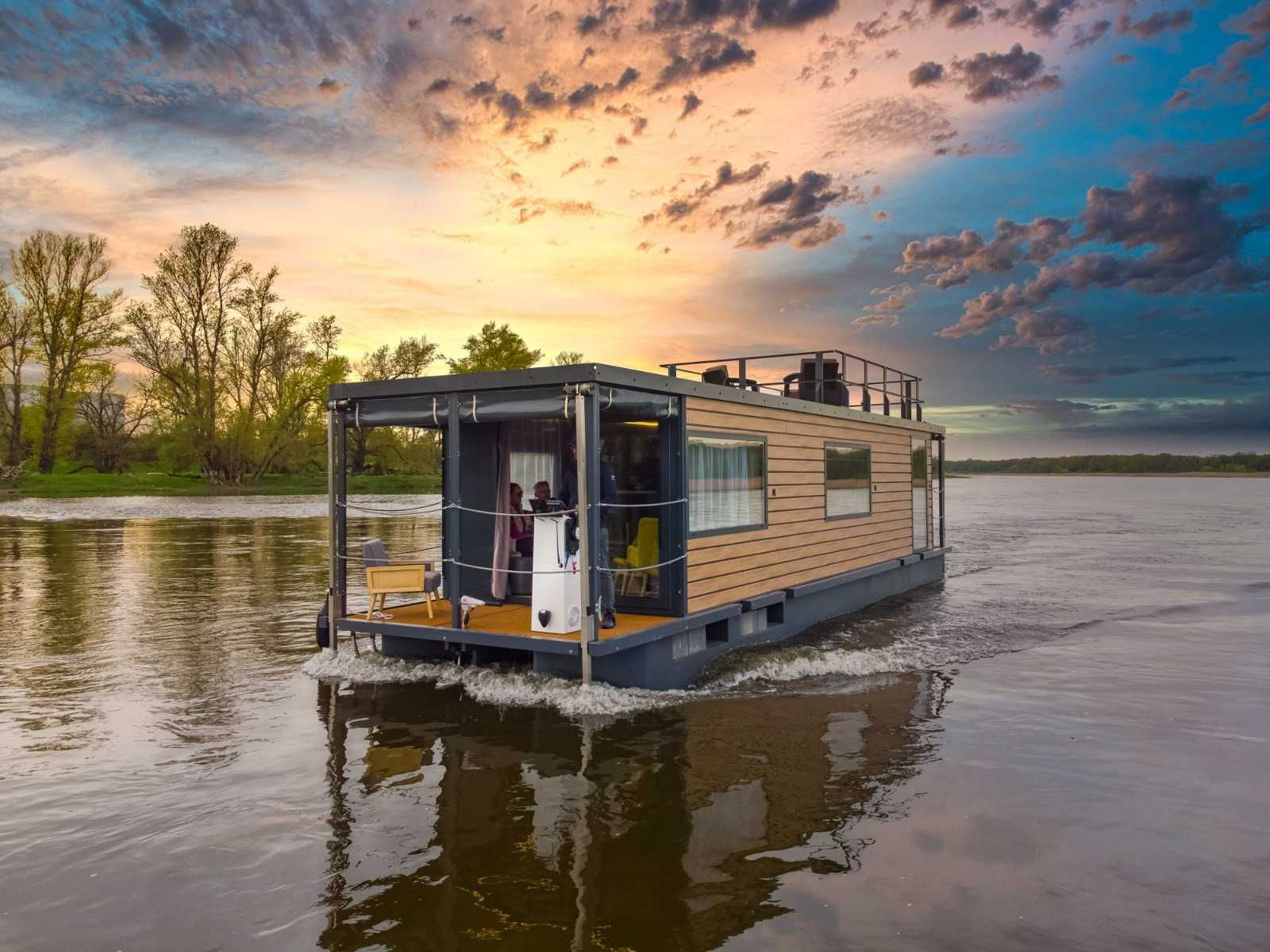 Houseboat Hausboot Dom na wodzie Domek pływający letniskowy Jacht Łódź